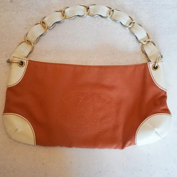 Chanel Chunky Chain Shoulder Bag - Picture 1 of 14